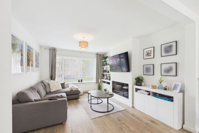 66 Stanway Road, Cheltenham photo 2