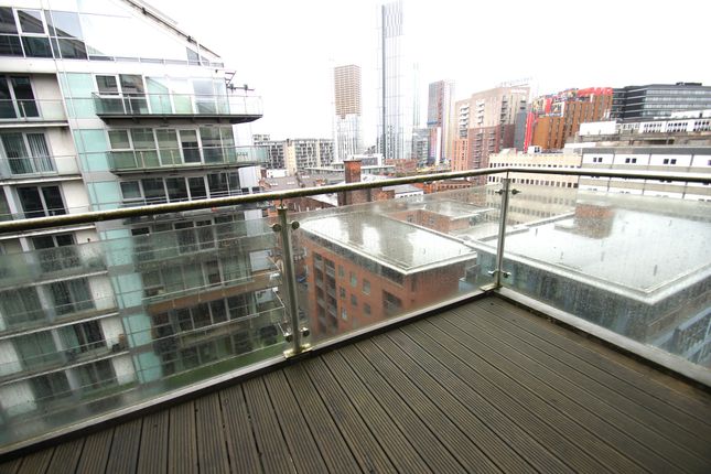 Flat to rent in Clowes Street, Salford