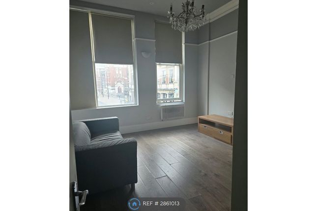 Flat, A High St, Croydon photo 3