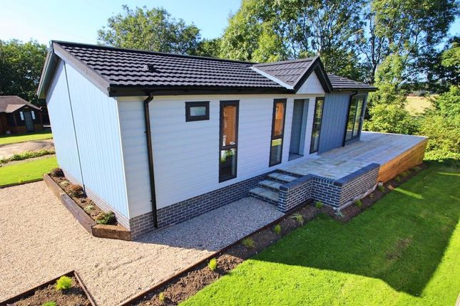 Thumbnail Mobile/park home for sale in Applegrove Lodges, Burniston, Scarborough