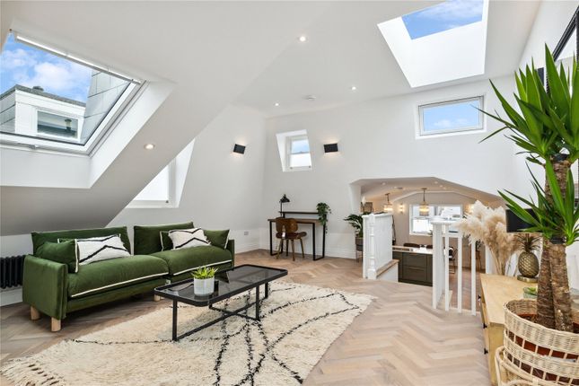 Thumbnail Flat for sale in Ramsden Road, London