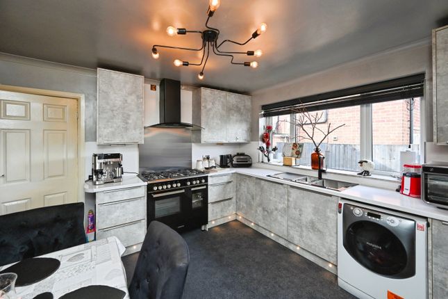 54, George Street, Sutton-in-Ashfield photo 4