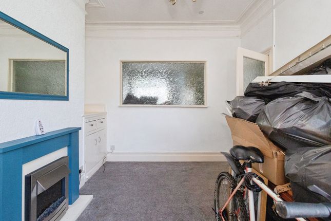 114, Haughton Green Road, Manchester photo 4