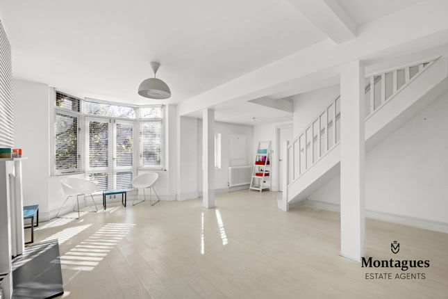 21, Hemnall Street, Epping photo 2