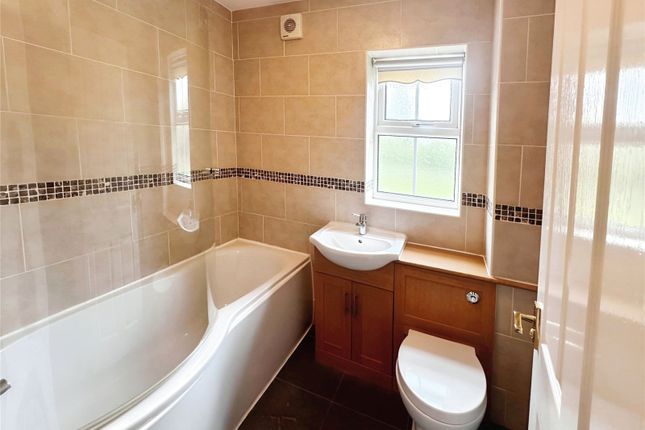 Town house to rent in The Hedgerows, Mexborough, South Yorkshire