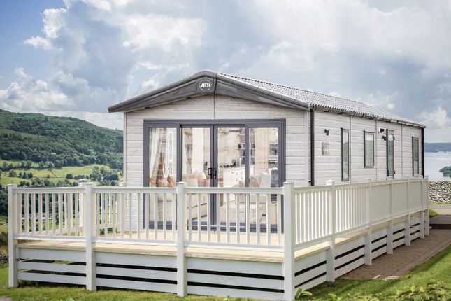 Thumbnail Lodge for sale in New Hedges, Tenby