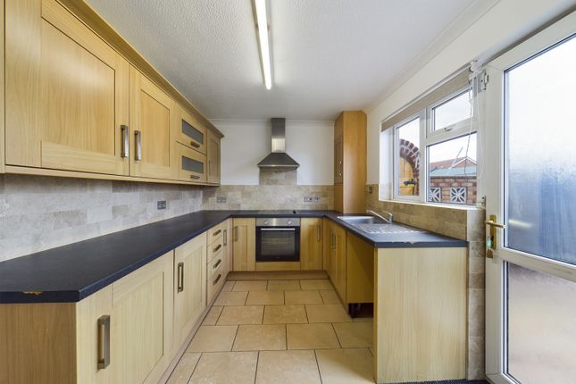 Thumbnail Semi-detached house to rent in Gillamoor Close, Howdale Road