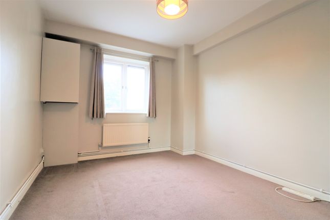 Flat 3, Lownds Court, Bromley photo 4