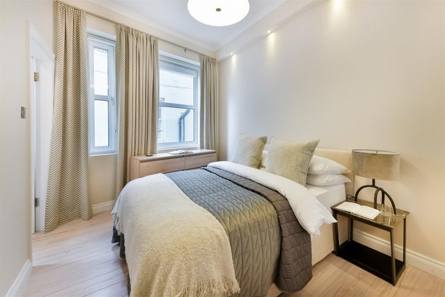 Flat to rent in Wellington Court, Knightsbridge