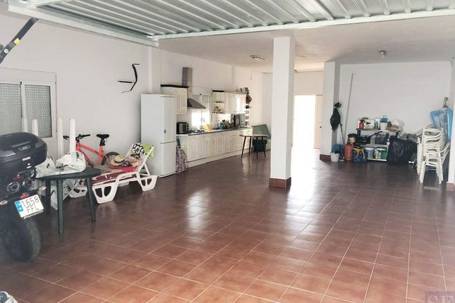 Town house for sale in La Viñuela, Andalusia, Spain