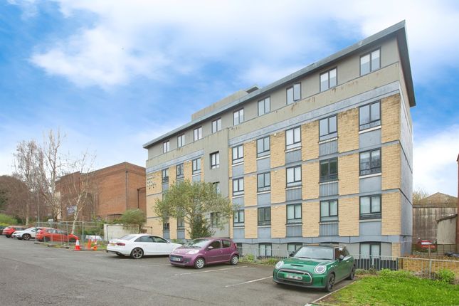 Thumbnail Flat for sale in Court Ash, Yeovil