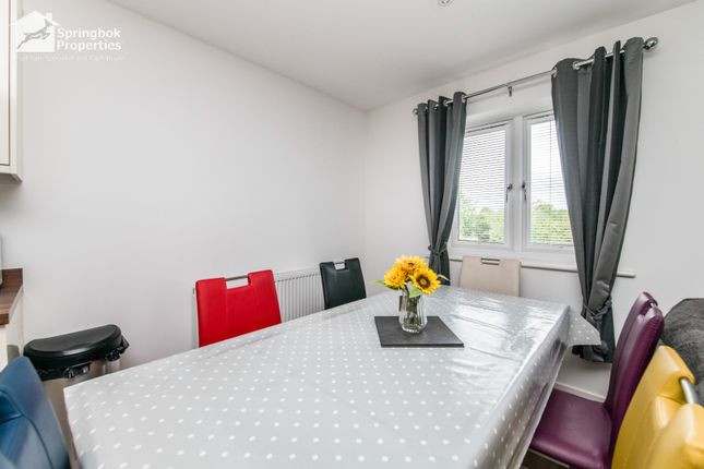 3, Mitchell Gardens, Axminster photo 4