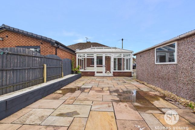 8 Dale Crescent, Blackburn photo 4