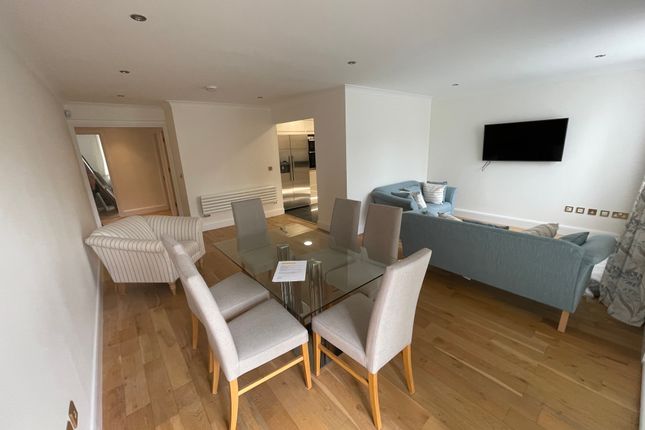 Flat to rent in N Bank, London