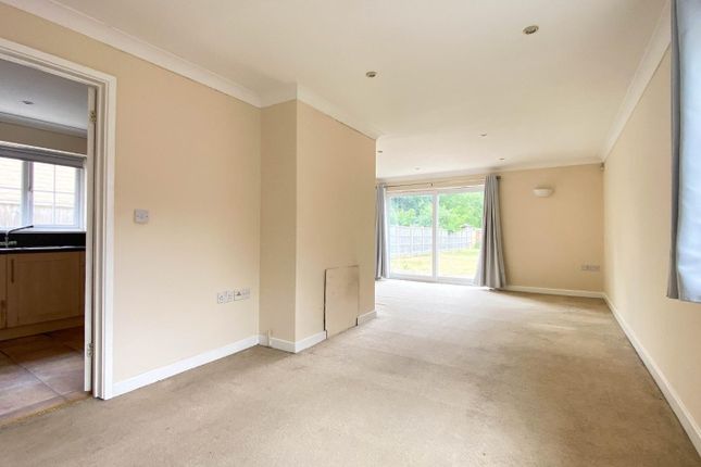 30, Cambridge Road, Oakington, Cambridge photo 4