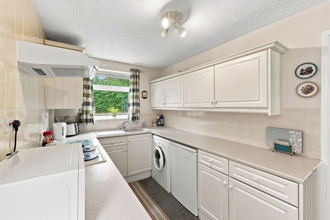 10 Meadow Road, Worksop photo 2