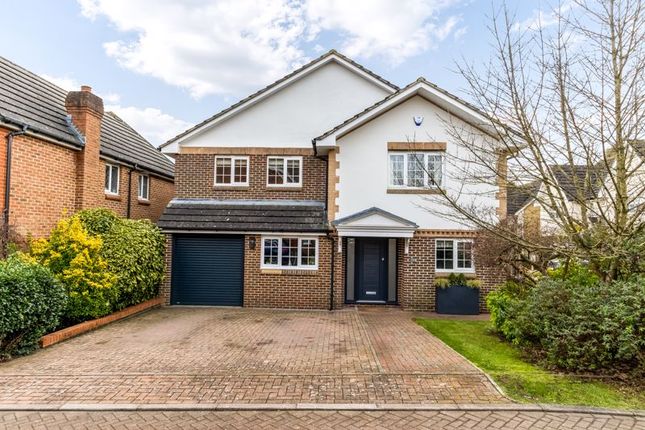 Thumbnail Detached house for sale in Sell Close, Cheshunt, Waltham Cross