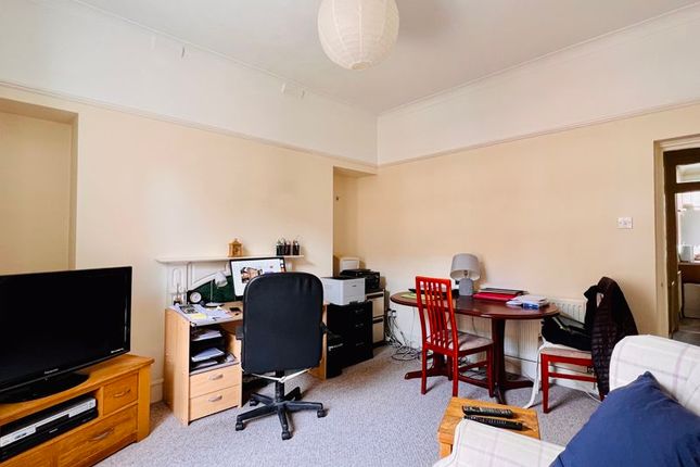 Flat to rent in The Mount, Taunton
