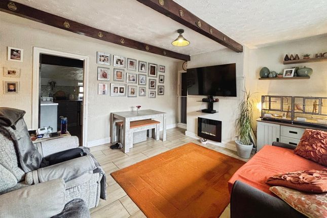 5, Beck Hill, Bradford photo 2