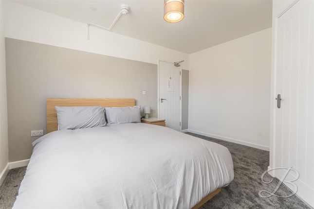 Room 6, 75, Layton Avenue, Mansfield photo 2