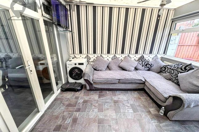 217 Westrow Drive, Barking photo 5