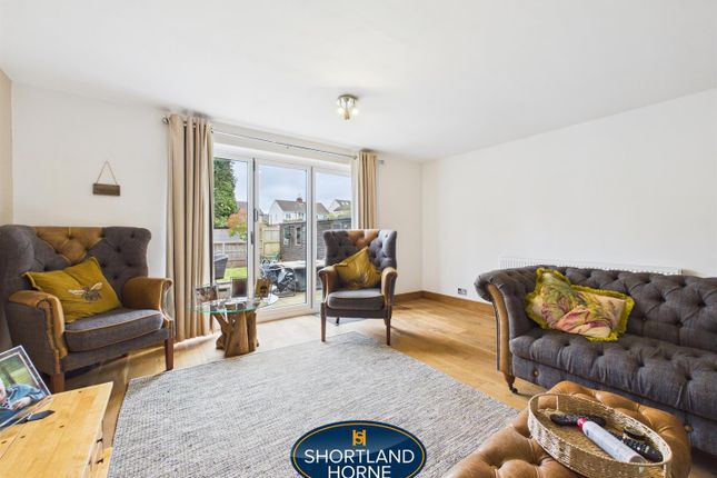 14, St. Helens Way, Coventry photo 3