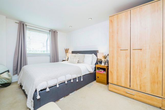 Flat for sale in Windsor Road, Cardiff
