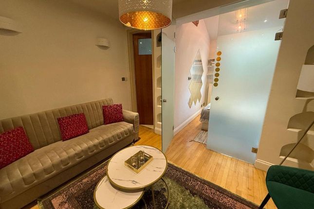 Flat1, 41, The Grove, London photo 2