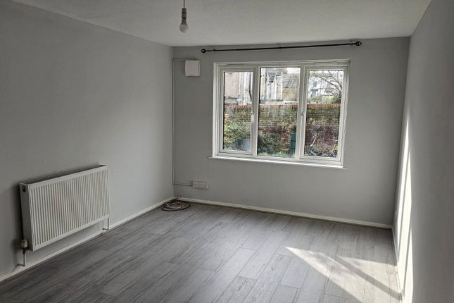 Flat for sale in Burford Road, Catford