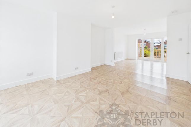 41, Stuart Crescent, Wigan photo 2