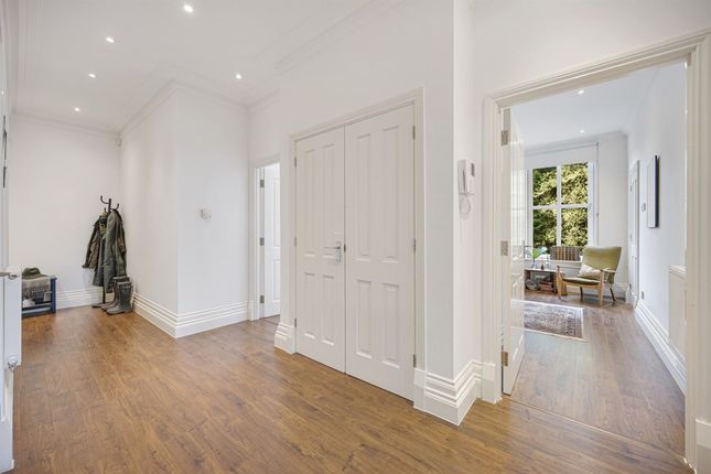 Apt 9, Oak Lawn, Wilmslow photo 2