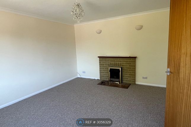 Chestnut Close, Wellington photo 2