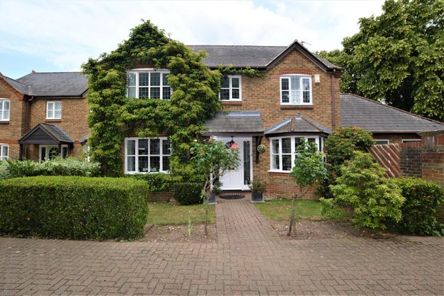 Link-detached house for sale in Kings Oak, Whitegates Close, Croxley Green