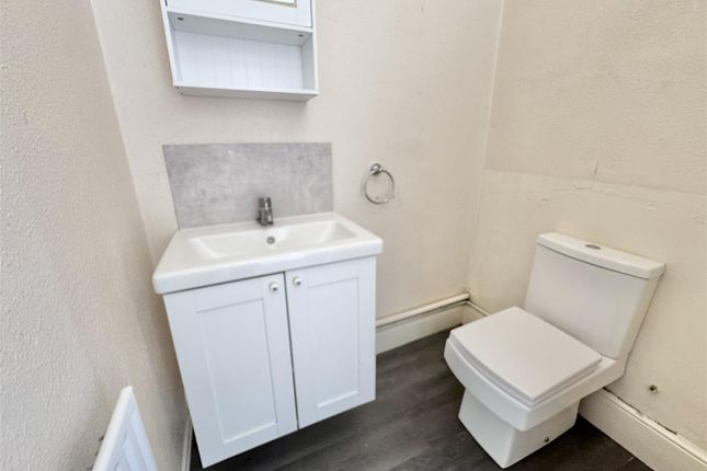 Flat 2, 54, Gurney Street, Darlington photo 4