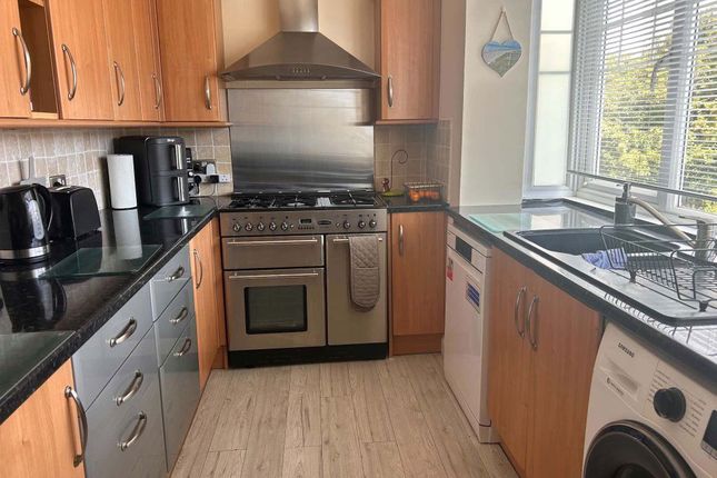 3 Colworth Court 15, Sutherland Avenue, Bexhill On Sea photo 2