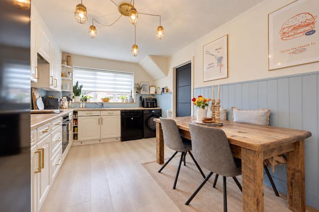 20, Medlar Road, Grays photo 4