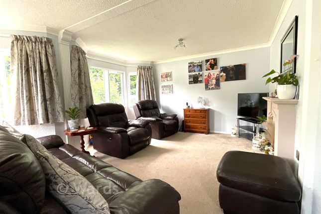 2-bed caravan on 14A, East Hill Park, Sevenoaks, £150,000