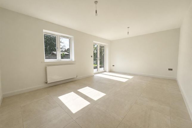 17, Cross Street, Kingswinford photo 2
