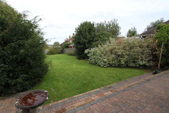 116, Willingdon Park Drive, Eastbourne photo 2