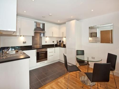 Thumbnail Flat to rent in Indescon Square, Canary Wharf, South Quays, Cross Harbour, Marsh Wall, London