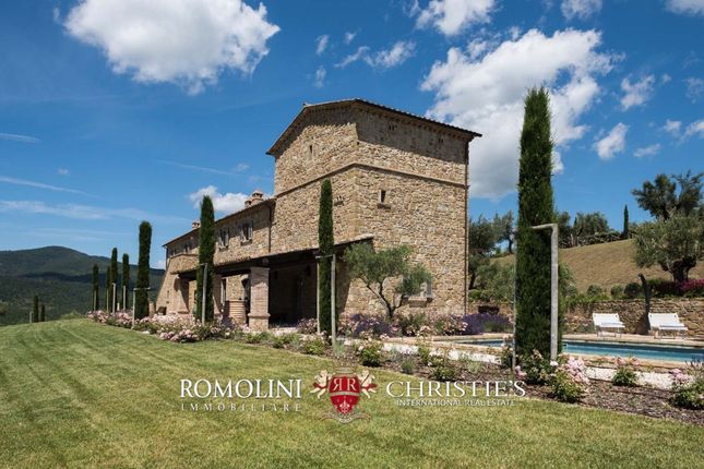 Villa for sale in Cortona, Tuscany, Italy
