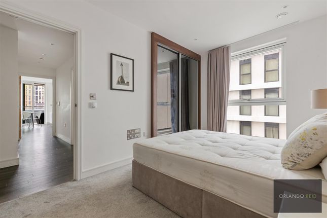 Flat to rent in Hebden Place, London