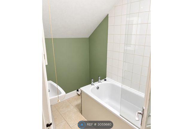 Ditchling Rise, Top Floor Flat, Brighton photo 4