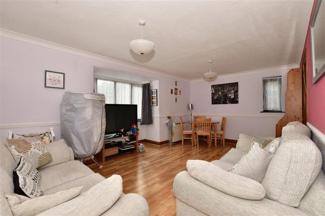 Thumbnail Flat for sale in Benhill Wood Road, Sutton, Surrey