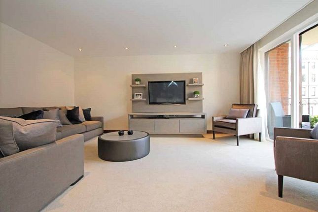 Flat to rent in Kingston House South, 40-90 Ennismore Gardens, Knightsbridge, London