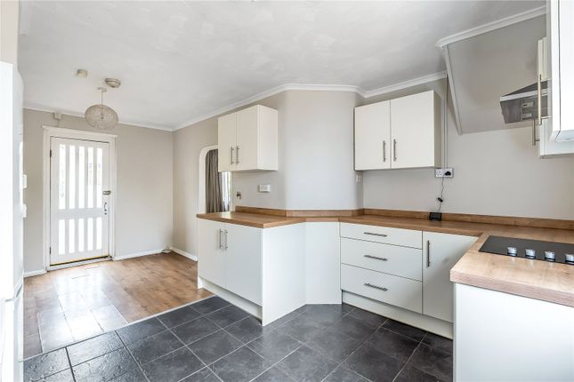 7, Bullfinch Close, Kent photo 3
