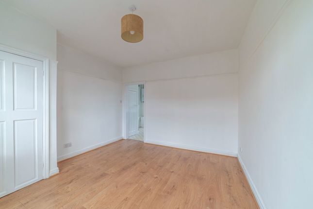 Belvedere Avenue, Stockport photo 3