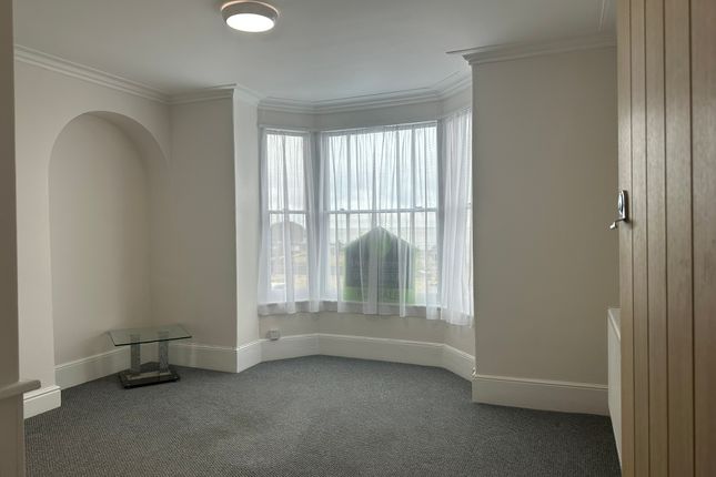 Flat 3, 12, Marine Parade, Lowestoft photo 4