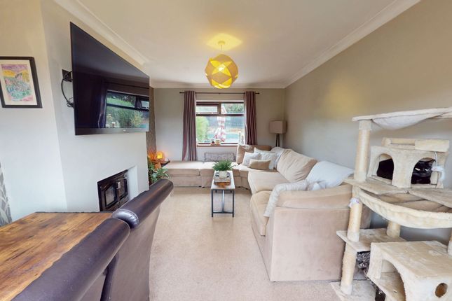 16 Wentlows Road, Stoke-On-Trent photo 3
