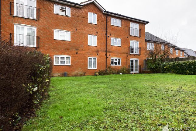 Thumbnail Flat for sale in Cotswold Drive, Great Ashby, Stevenage